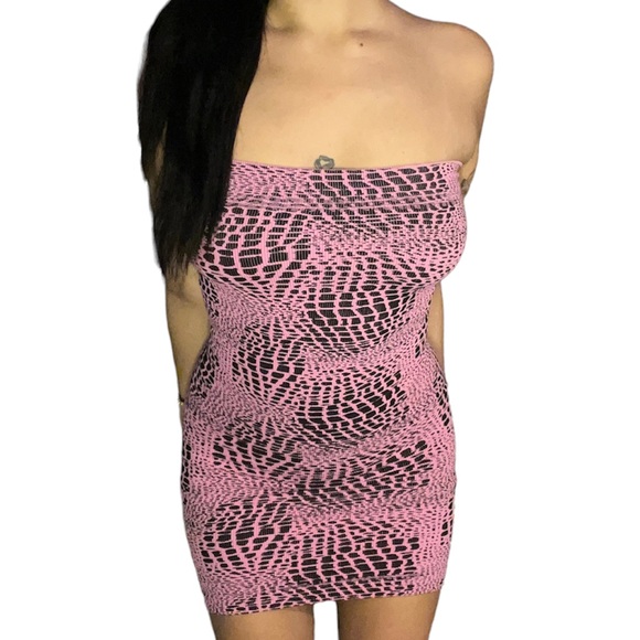 Poster Girl ONE SIZE ELASTIC DRESS - Picture 2 of 3